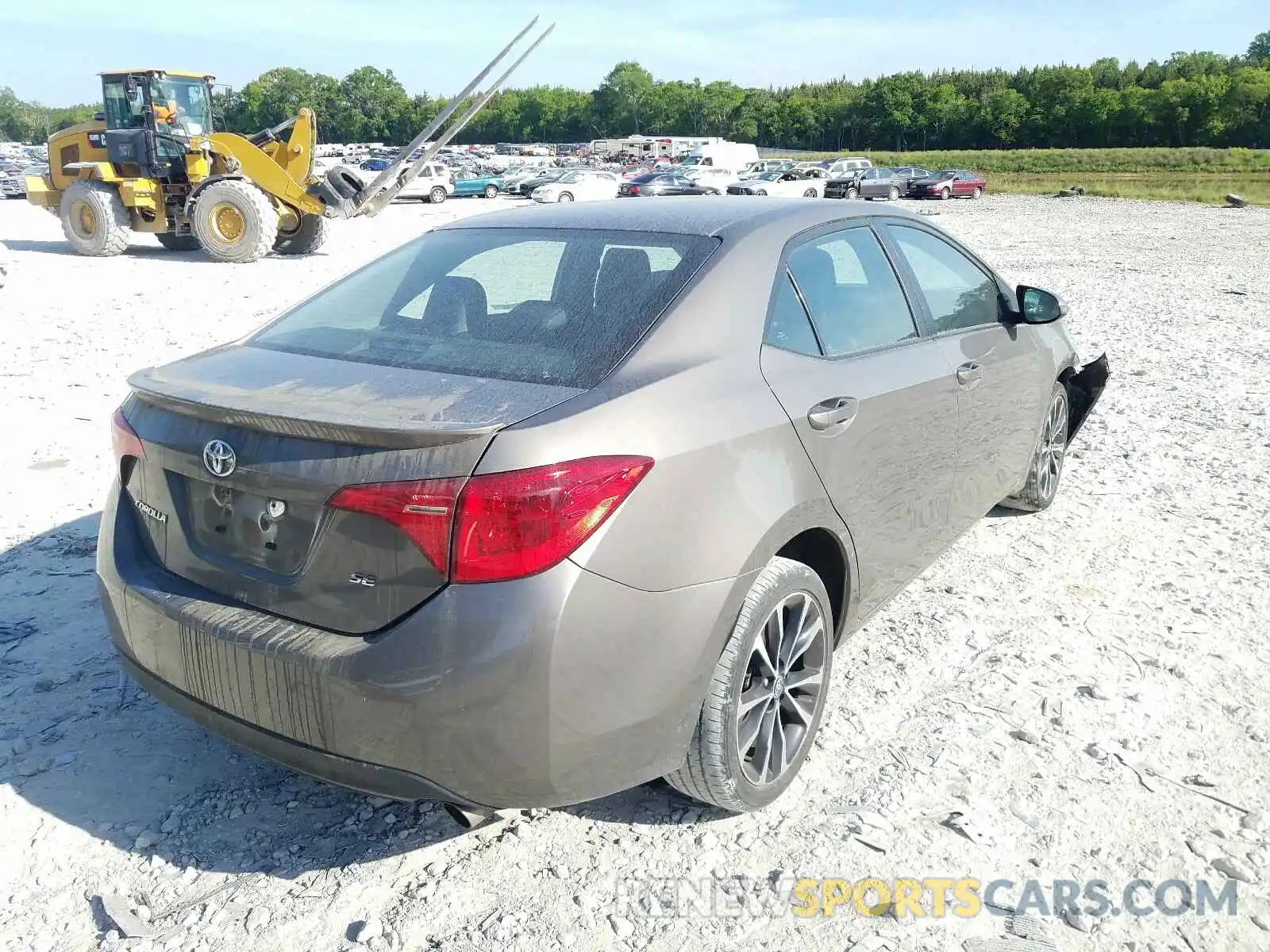 4 Photograph of a damaged car 2T1BURHE8KC212140 TOYOTA COROLLA 2019