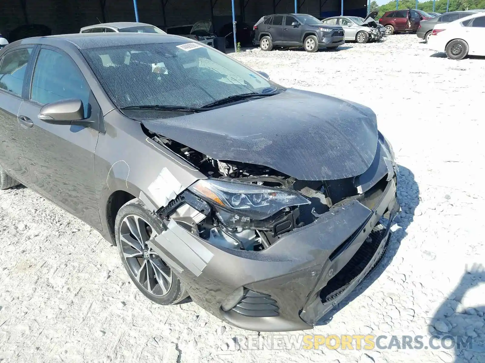 9 Photograph of a damaged car 2T1BURHE8KC212140 TOYOTA COROLLA 2019