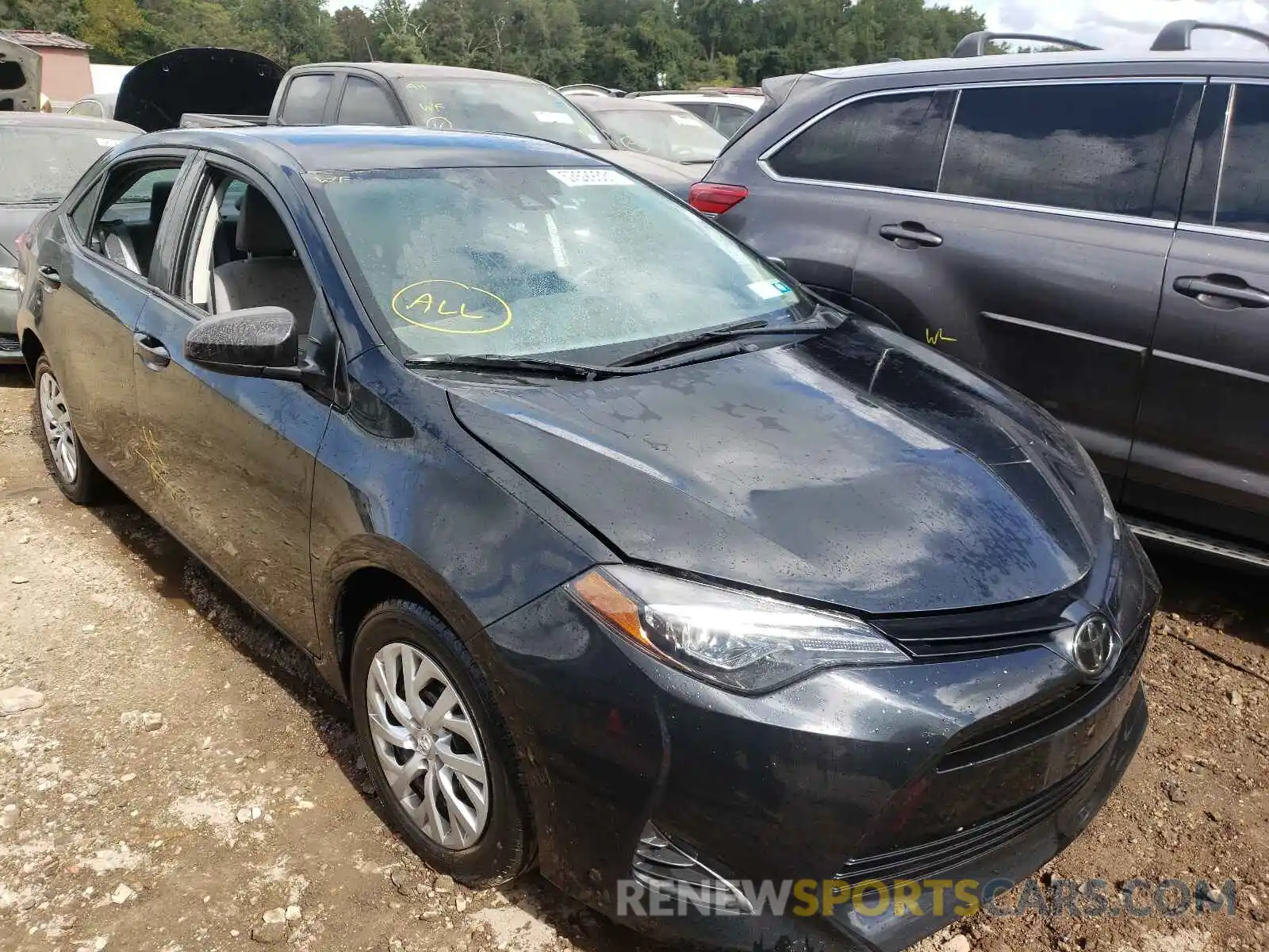 1 Photograph of a damaged car 2T1BURHE8KC212784 TOYOTA COROLLA 2019