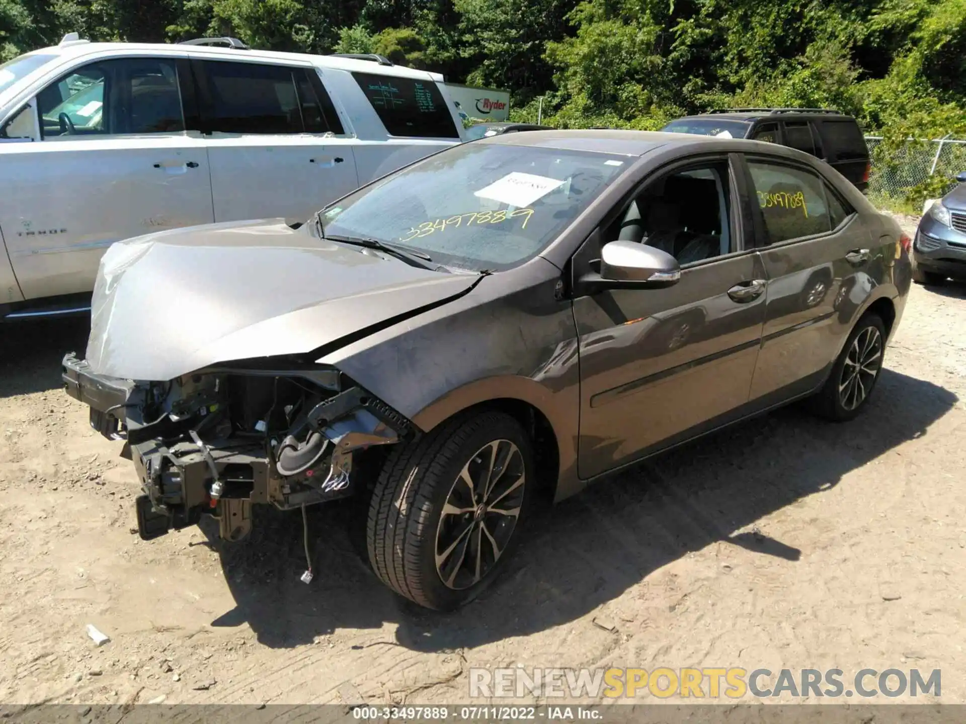 2 Photograph of a damaged car 2T1BURHE8KC213398 TOYOTA COROLLA 2019