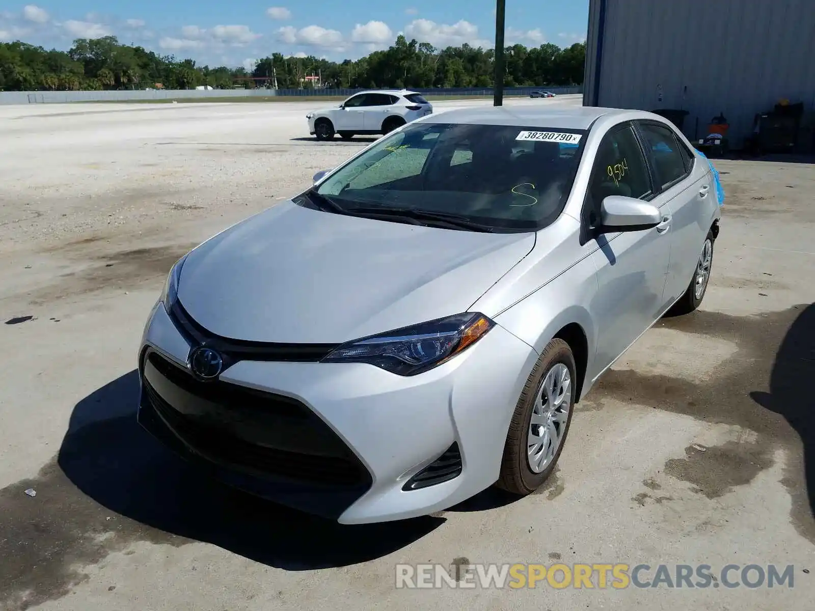 2 Photograph of a damaged car 2T1BURHE8KC215023 TOYOTA COROLLA 2019