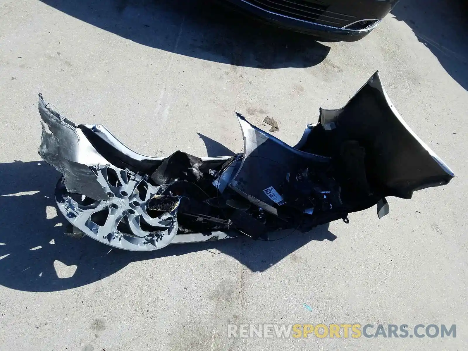 9 Photograph of a damaged car 2T1BURHE8KC215023 TOYOTA COROLLA 2019