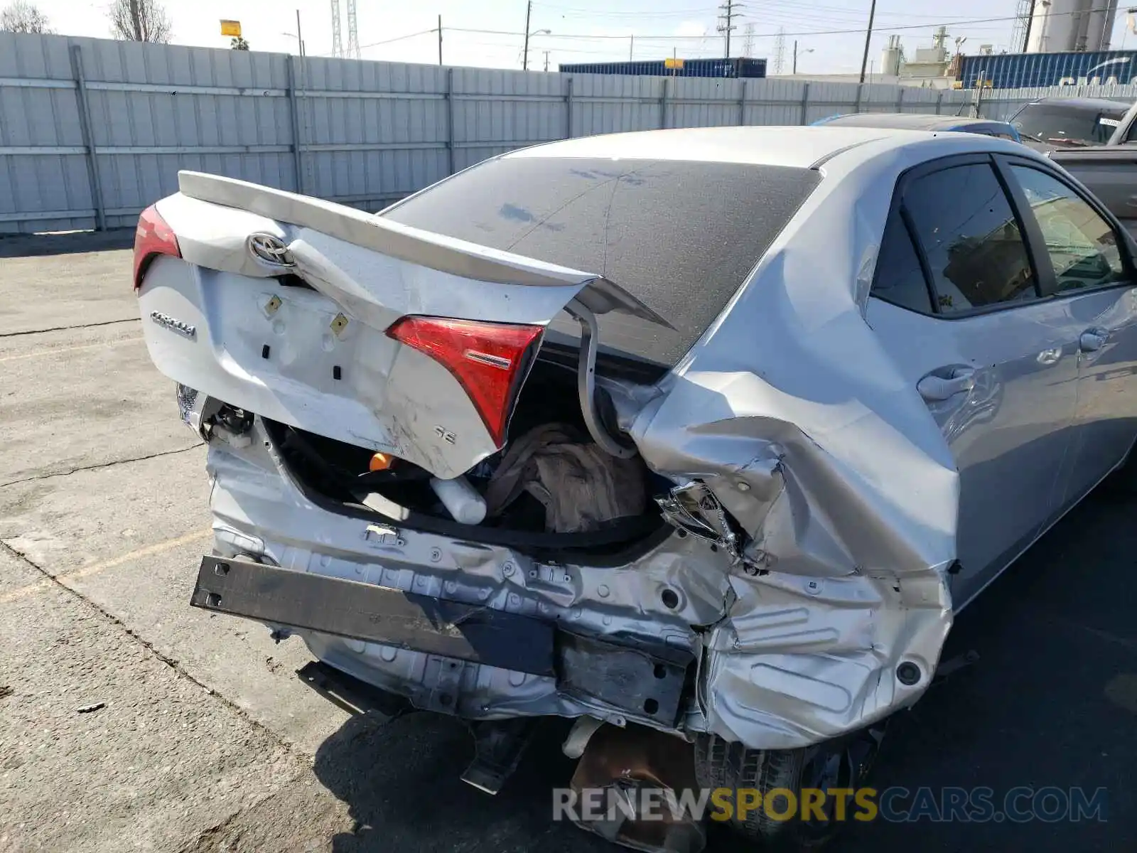 9 Photograph of a damaged car 2T1BURHE8KC215099 TOYOTA COROLLA 2019