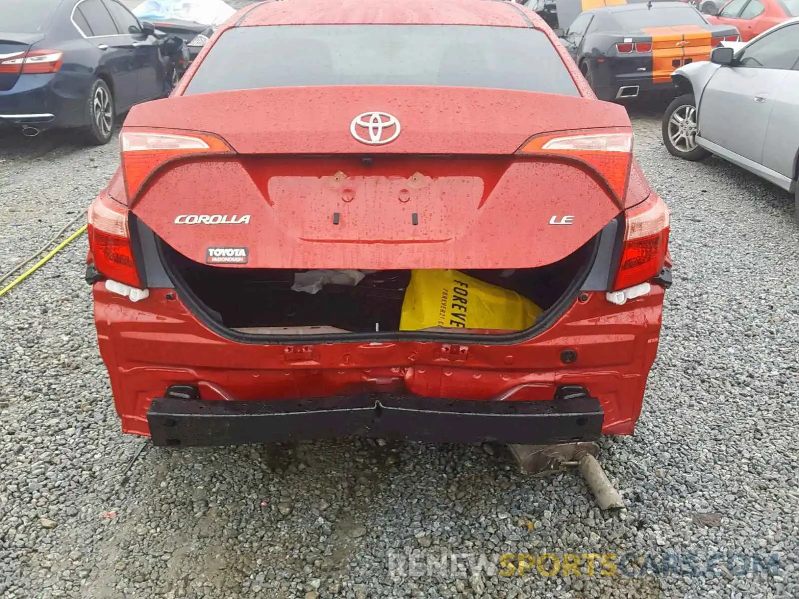 9 Photograph of a damaged car 2T1BURHE8KC215118 TOYOTA COROLLA 2019