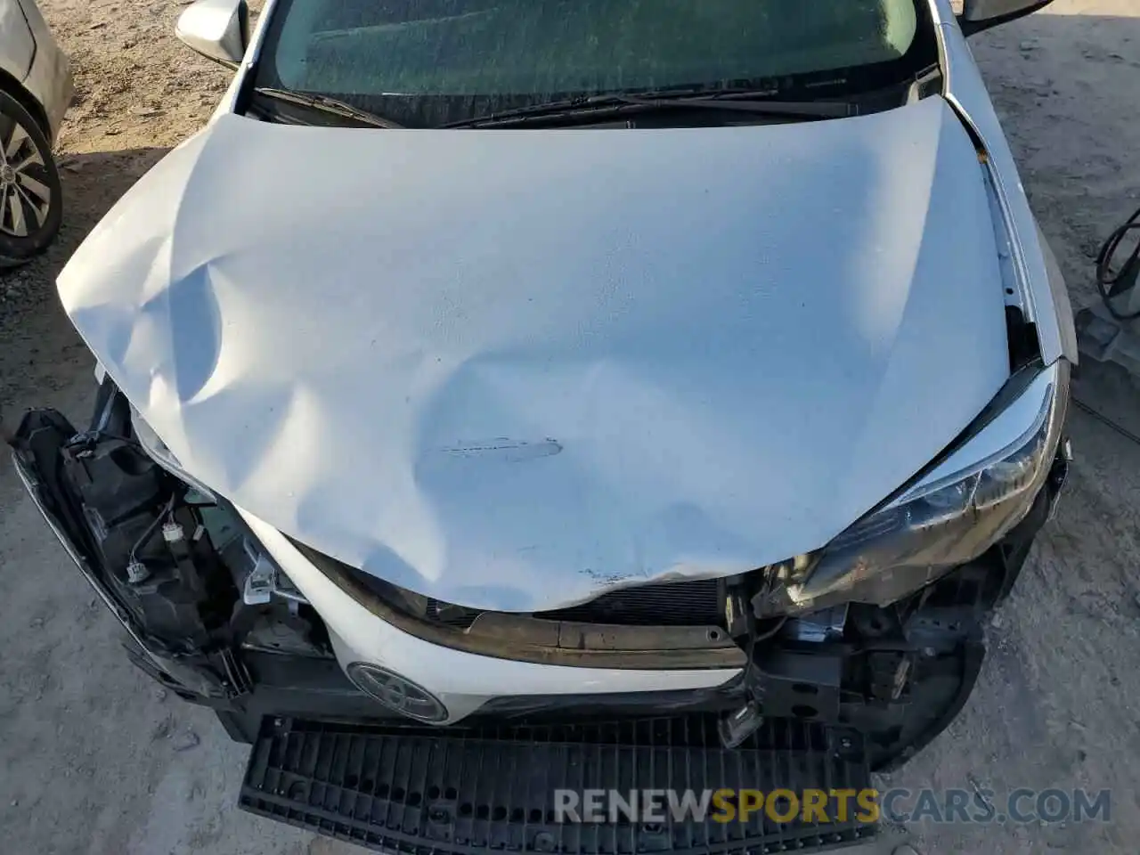 11 Photograph of a damaged car 2T1BURHE8KC215278 TOYOTA COROLLA 2019