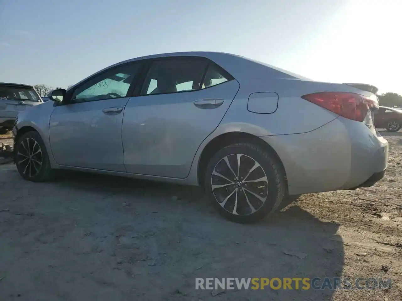 2 Photograph of a damaged car 2T1BURHE8KC215278 TOYOTA COROLLA 2019