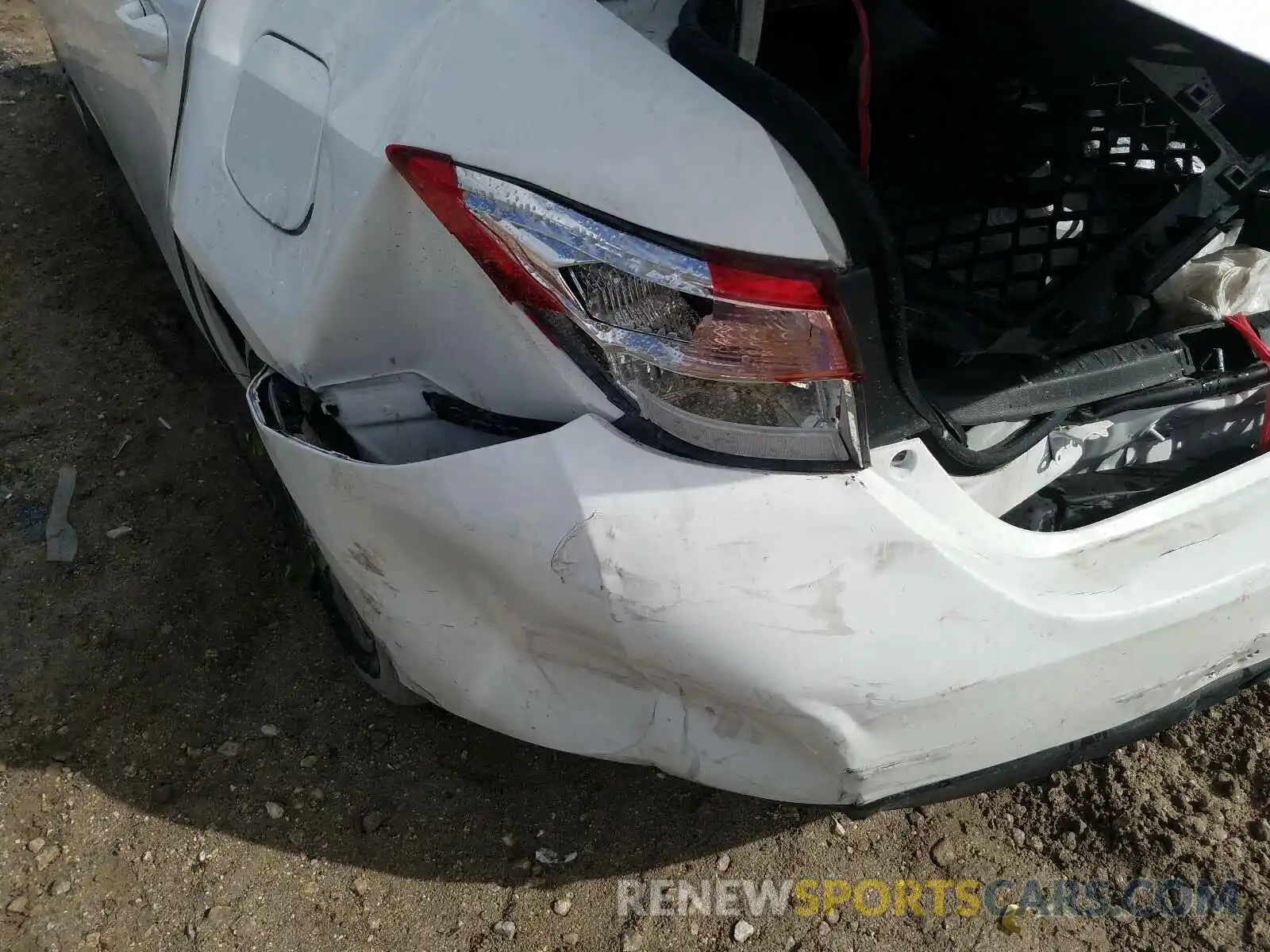 9 Фотография поврежденного автомобиля 2T1BURHE8KC215507 TOYOTA COROLLA 2019