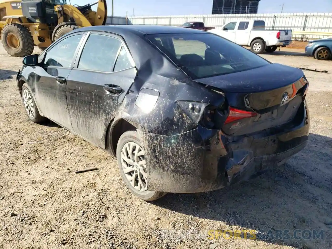 3 Photograph of a damaged car 2T1BURHE8KC215720 TOYOTA COROLLA 2019