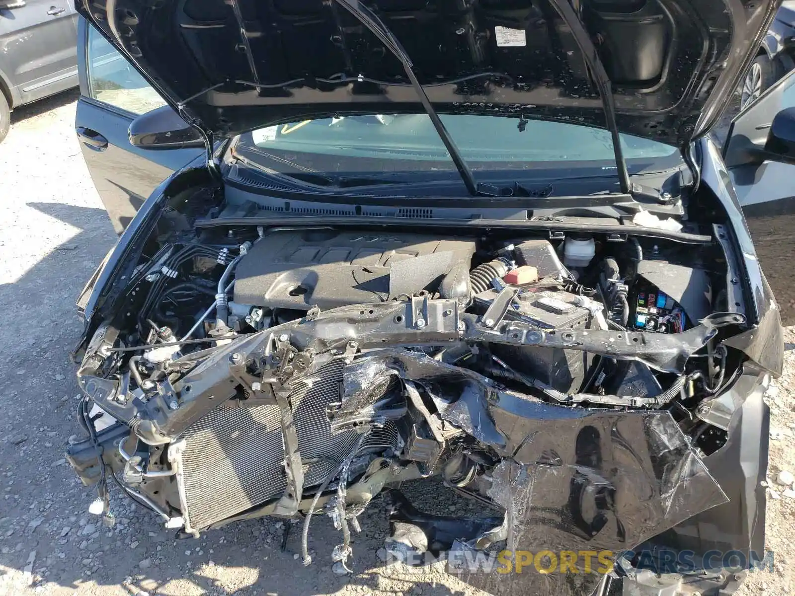 7 Photograph of a damaged car 2T1BURHE8KC217287 TOYOTA COROLLA 2019