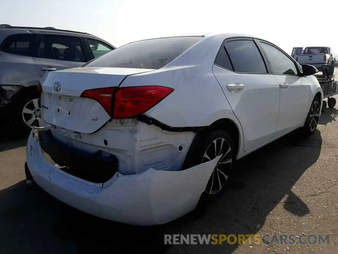 4 Photograph of a damaged car 2T1BURHE8KC217337 TOYOTA COROLLA 2019