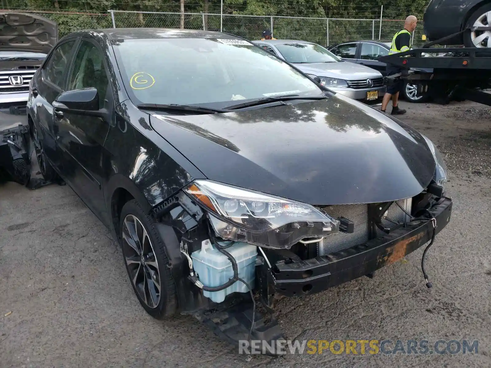 1 Photograph of a damaged car 2T1BURHE8KC218231 TOYOTA COROLLA 2019