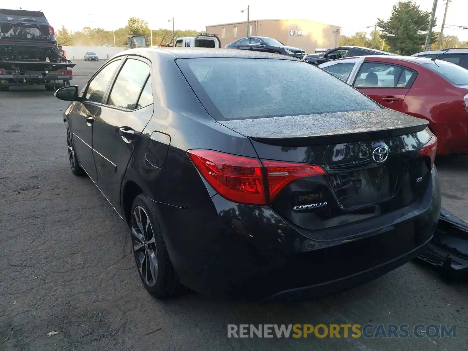 3 Photograph of a damaged car 2T1BURHE8KC218231 TOYOTA COROLLA 2019