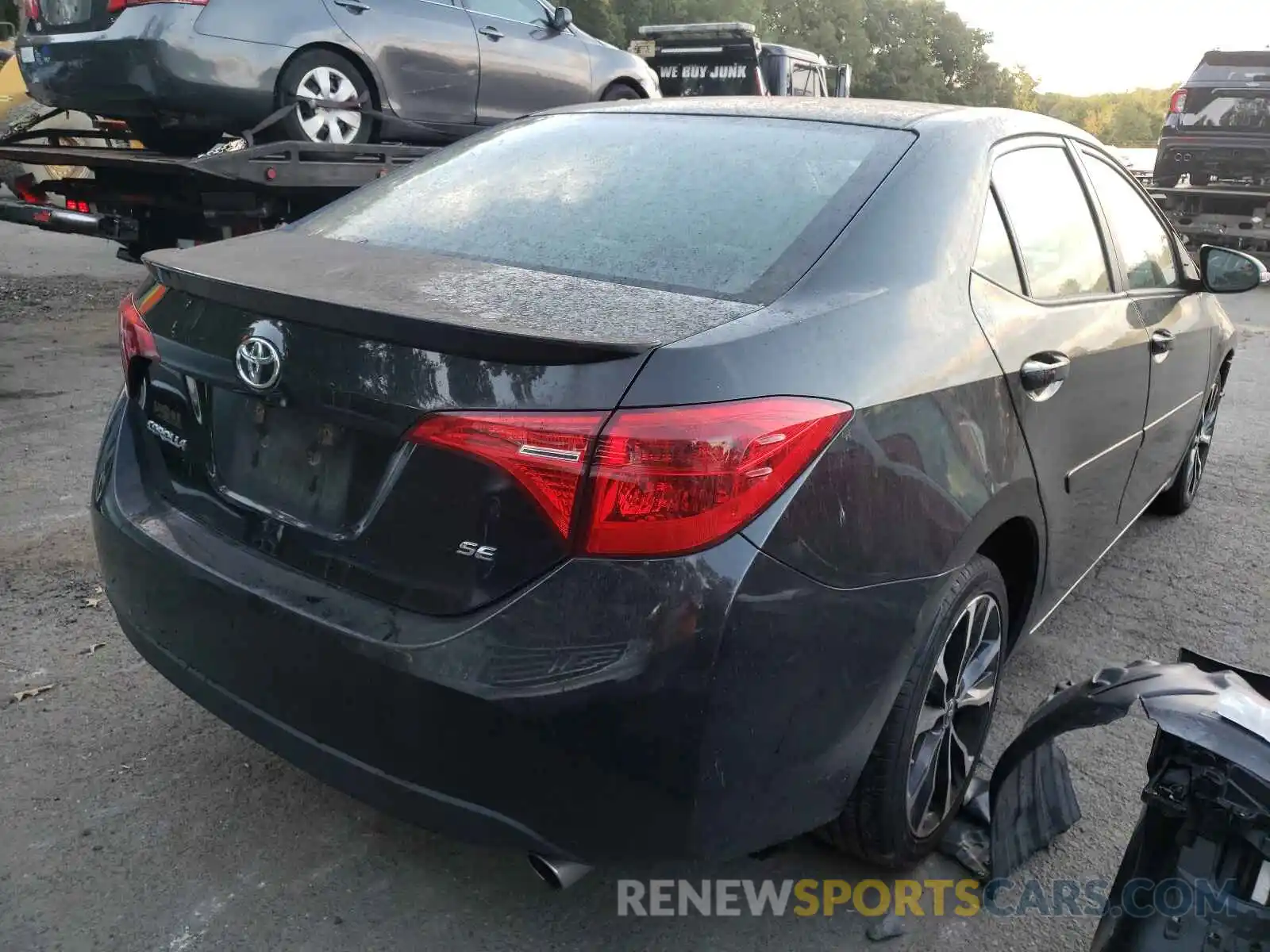 4 Photograph of a damaged car 2T1BURHE8KC218231 TOYOTA COROLLA 2019