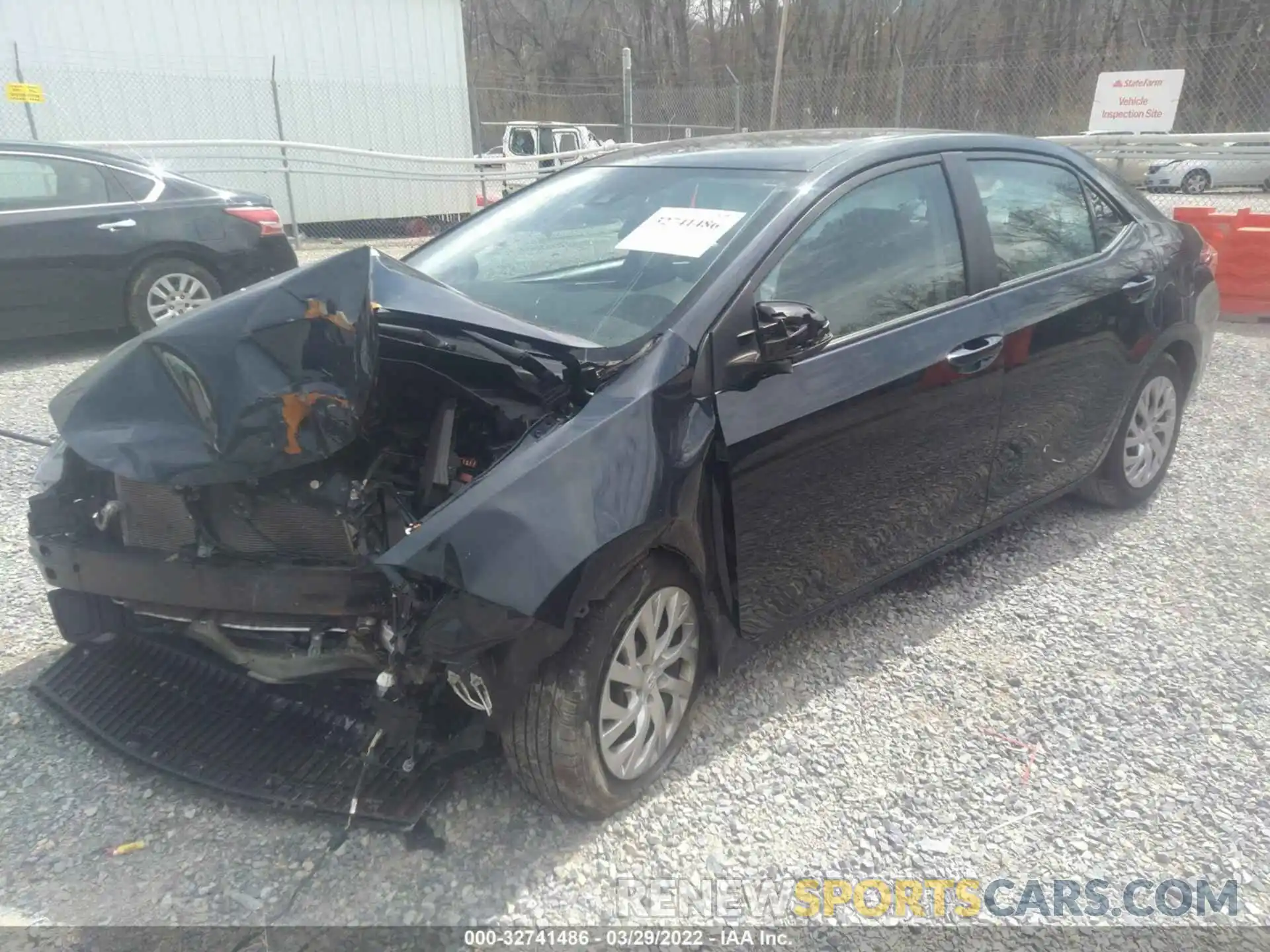 2 Photograph of a damaged car 2T1BURHE8KC218374 TOYOTA COROLLA 2019