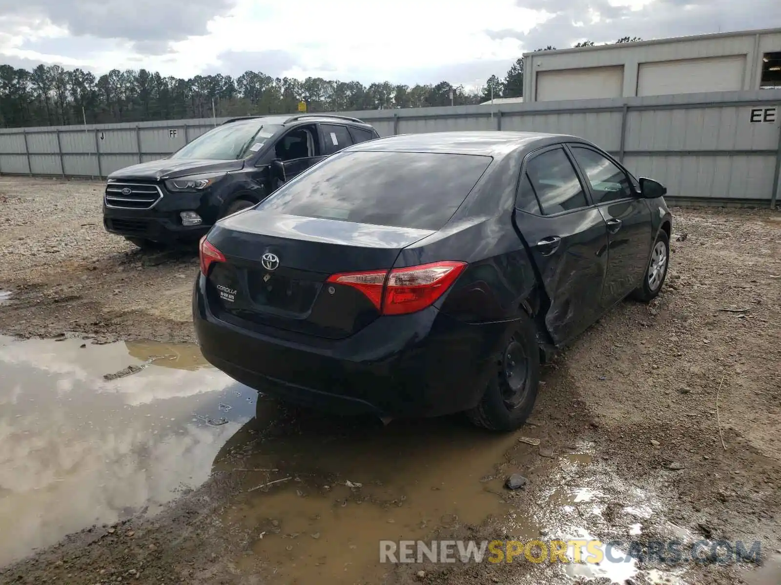 4 Photograph of a damaged car 2T1BURHE8KC218407 TOYOTA COROLLA 2019