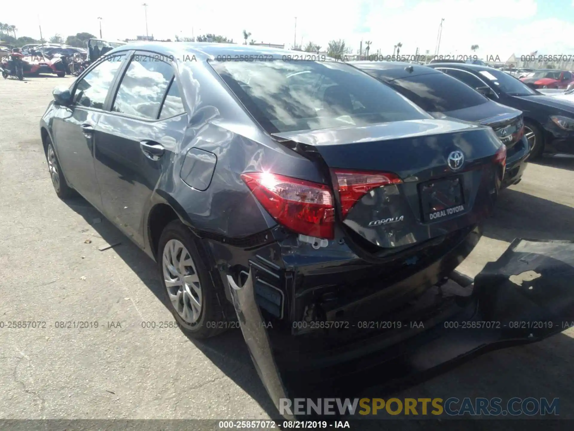 3 Photograph of a damaged car 2T1BURHE8KC218603 TOYOTA COROLLA 2019