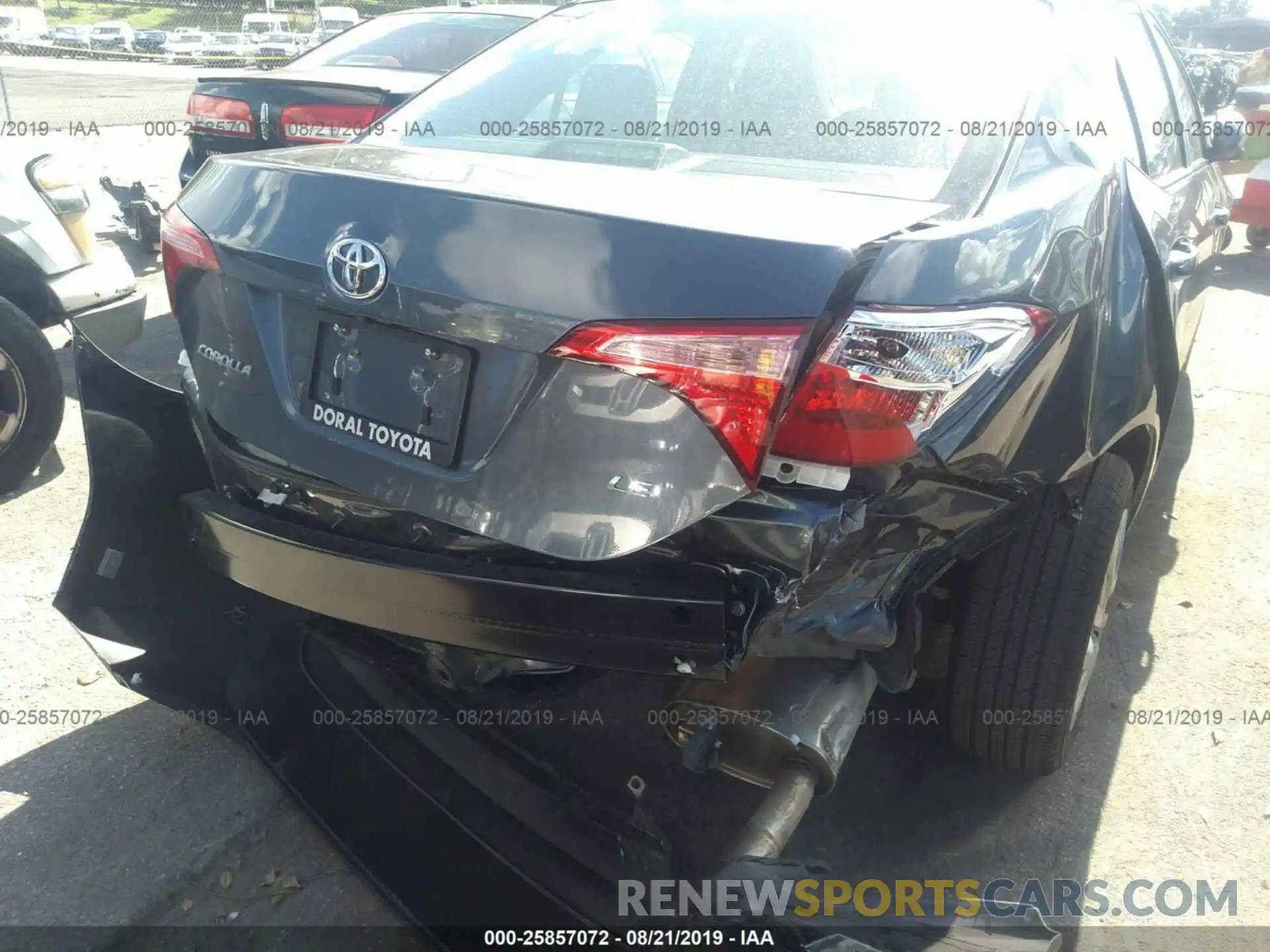 6 Photograph of a damaged car 2T1BURHE8KC218603 TOYOTA COROLLA 2019