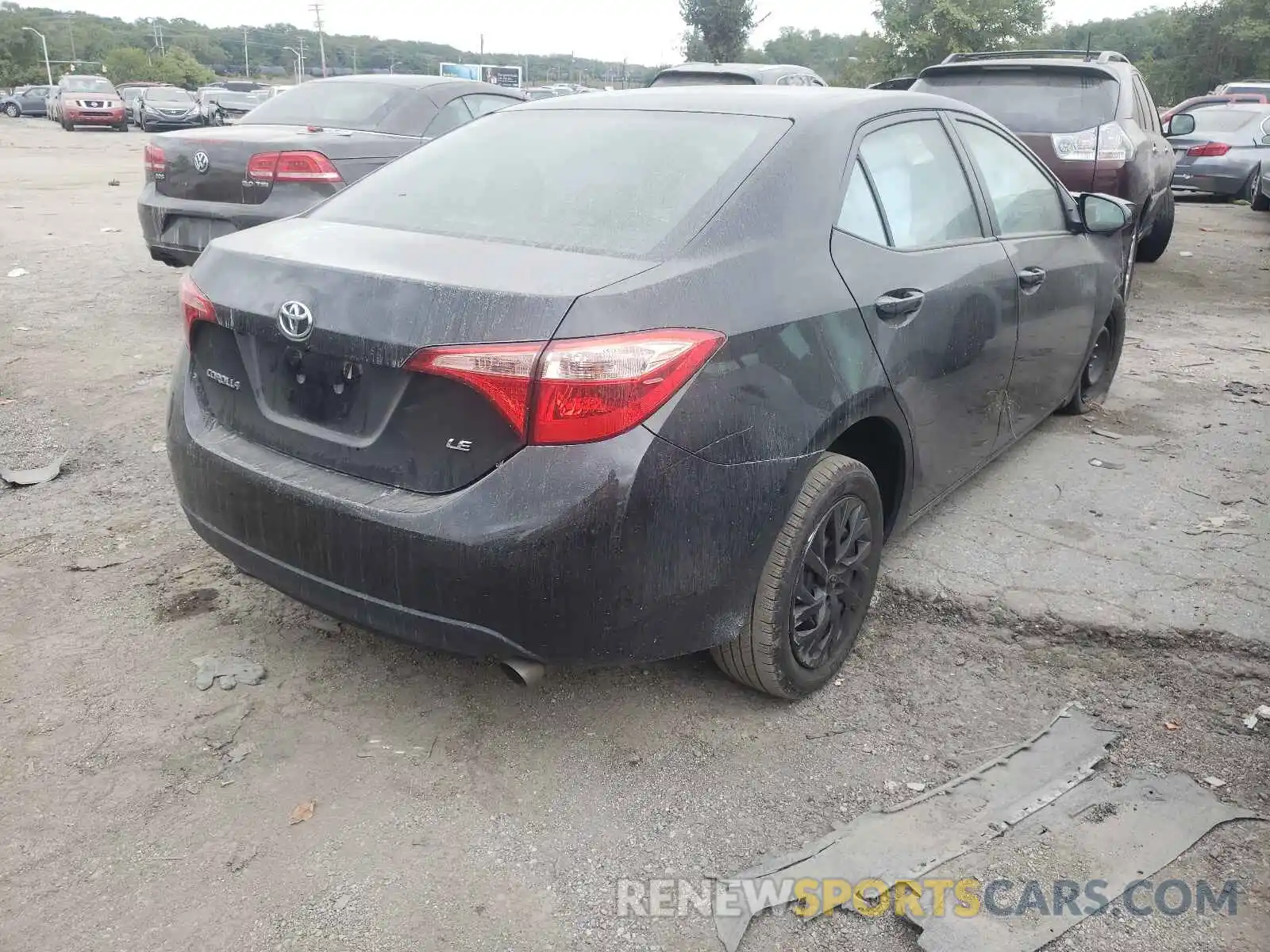 4 Photograph of a damaged car 2T1BURHE8KC220772 TOYOTA COROLLA 2019