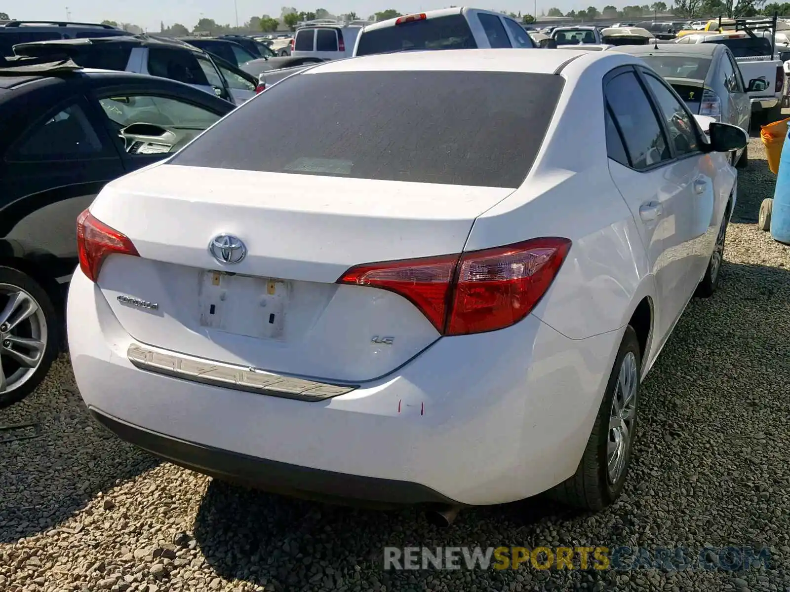 4 Photograph of a damaged car 2T1BURHE8KC220786 TOYOTA COROLLA 2019