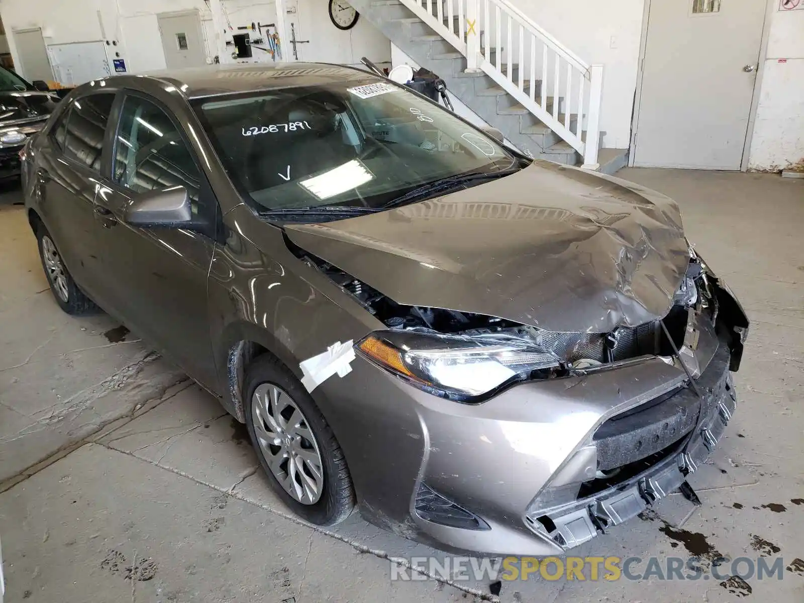 1 Photograph of a damaged car 2T1BURHE8KC221050 TOYOTA COROLLA 2019