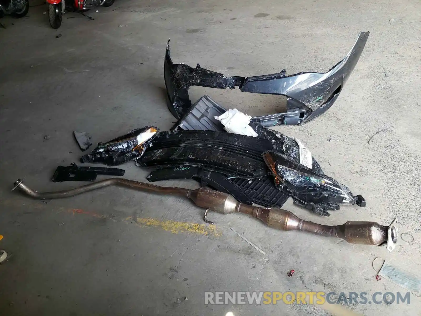 9 Photograph of a damaged car 2T1BURHE8KC221937 TOYOTA COROLLA 2019