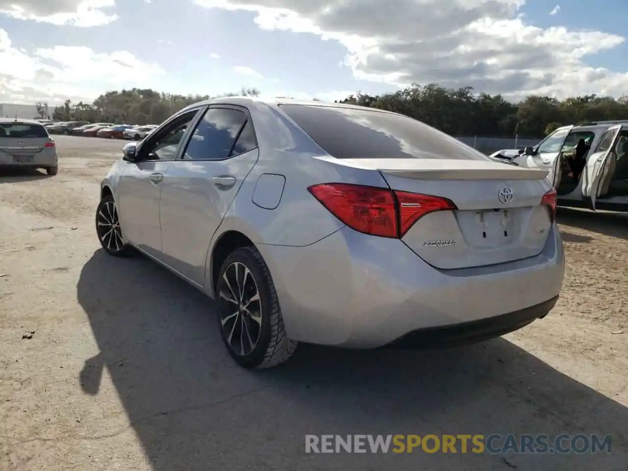 3 Photograph of a damaged car 2T1BURHE8KC222764 TOYOTA COROLLA 2019