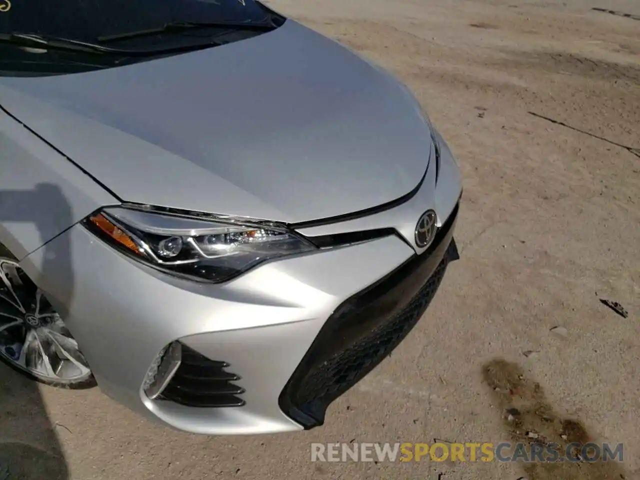 9 Photograph of a damaged car 2T1BURHE8KC222764 TOYOTA COROLLA 2019