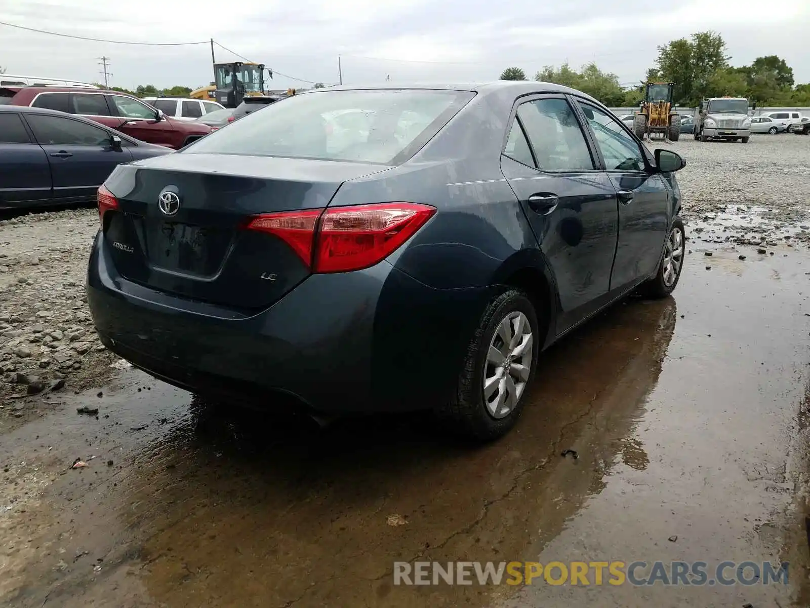 4 Photograph of a damaged car 2T1BURHE8KC224207 TOYOTA COROLLA 2019