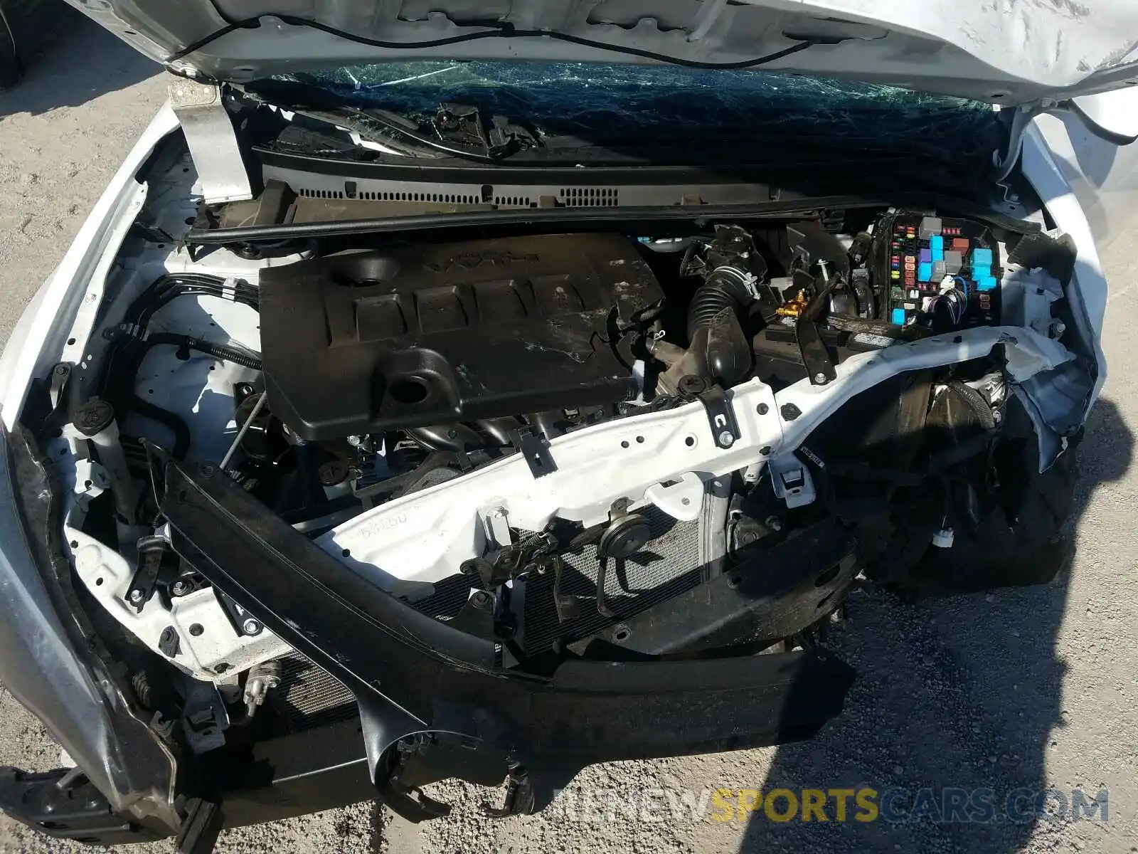 7 Photograph of a damaged car 2T1BURHE8KC225020 TOYOTA COROLLA 2019