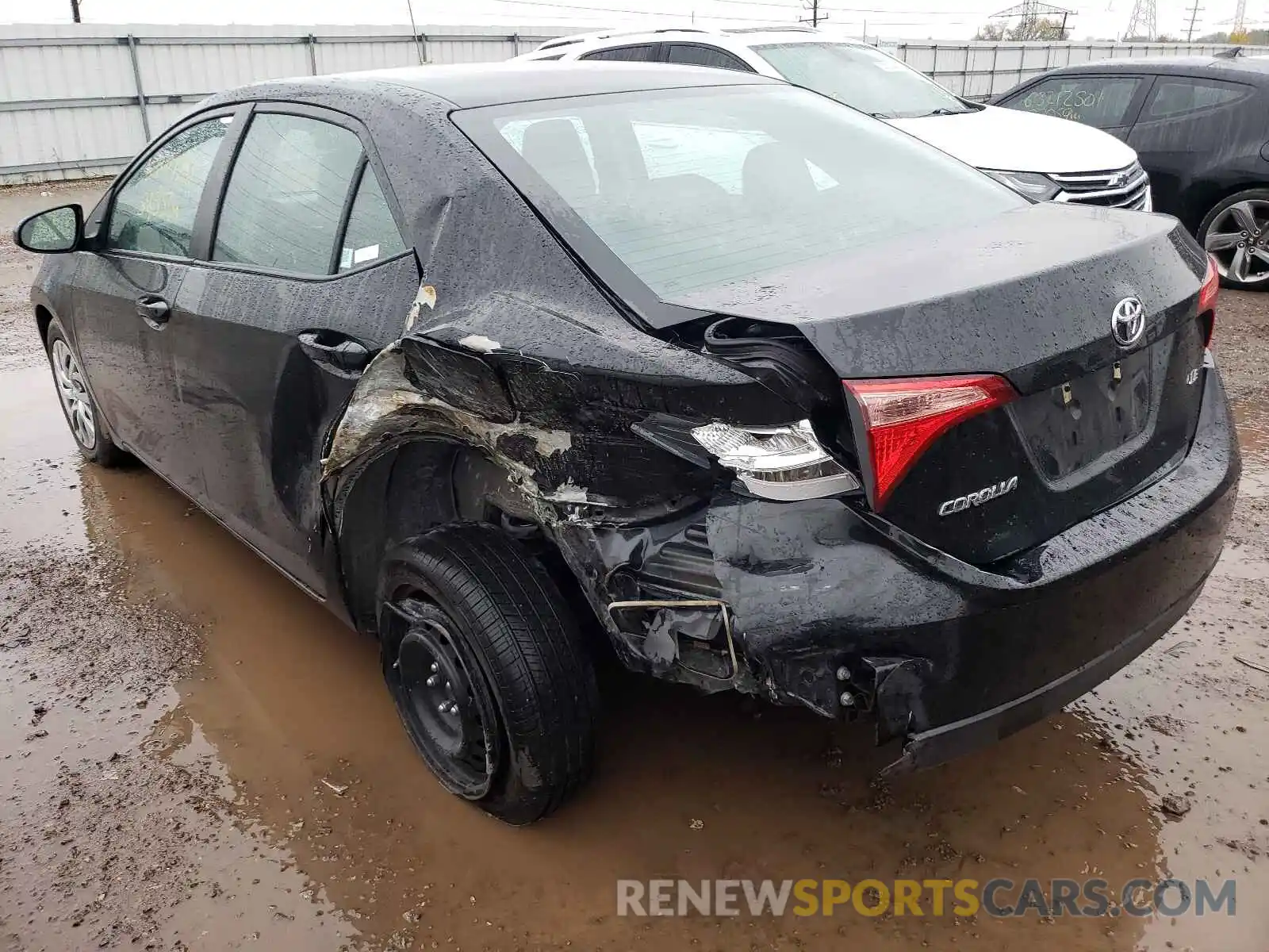 3 Photograph of a damaged car 2T1BURHE8KC225356 TOYOTA COROLLA 2019