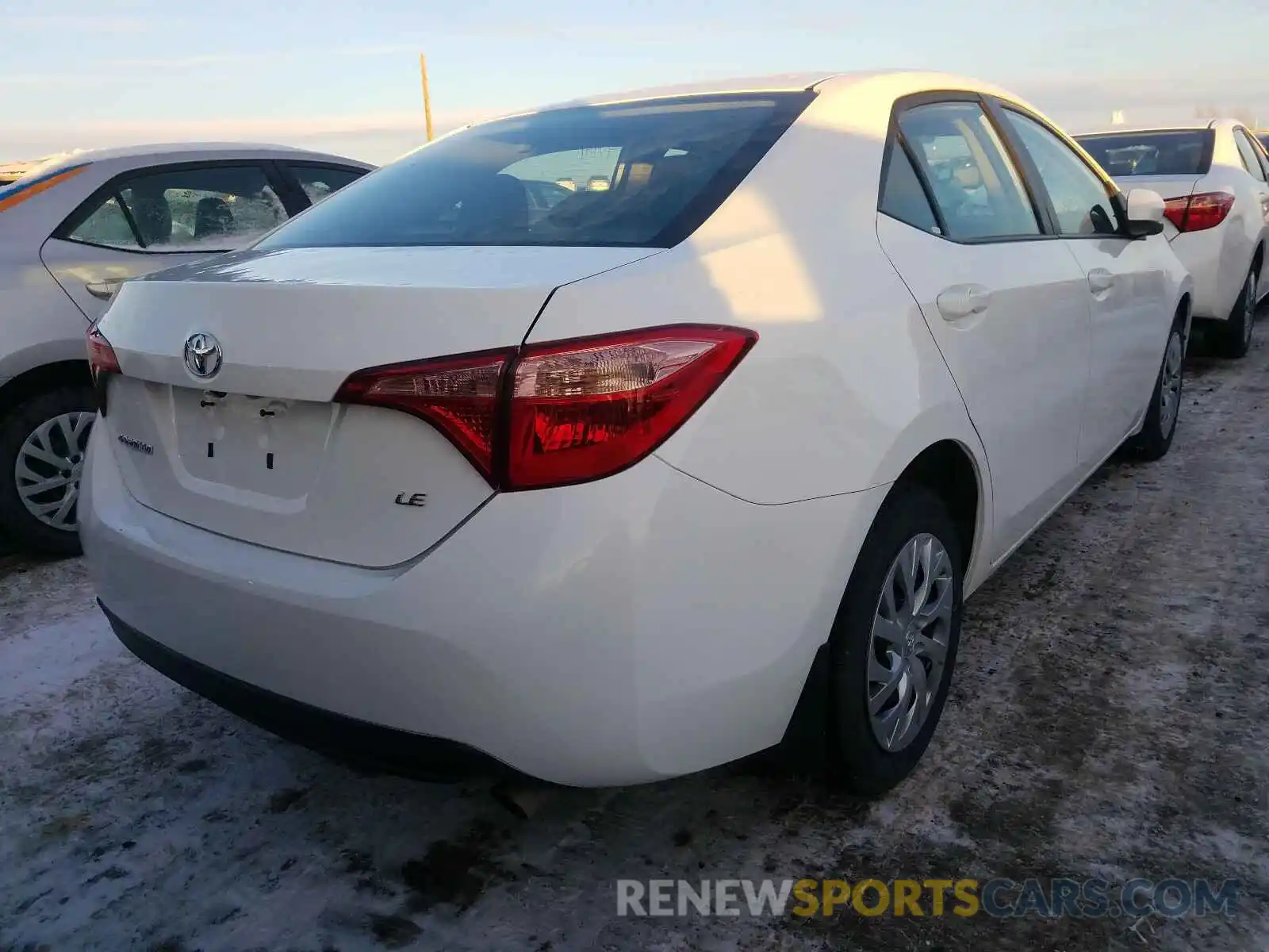 4 Photograph of a damaged car 2T1BURHE8KC227222 TOYOTA COROLLA 2019