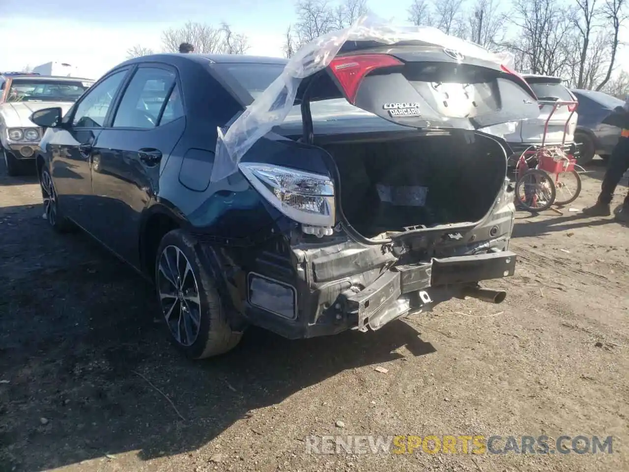 3 Photograph of a damaged car 2T1BURHE8KC227320 TOYOTA COROLLA 2019