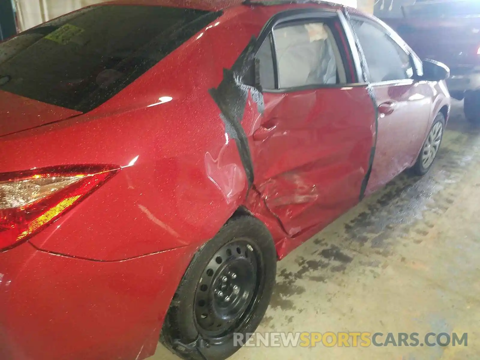 9 Photograph of a damaged car 2T1BURHE8KC227351 TOYOTA COROLLA 2019