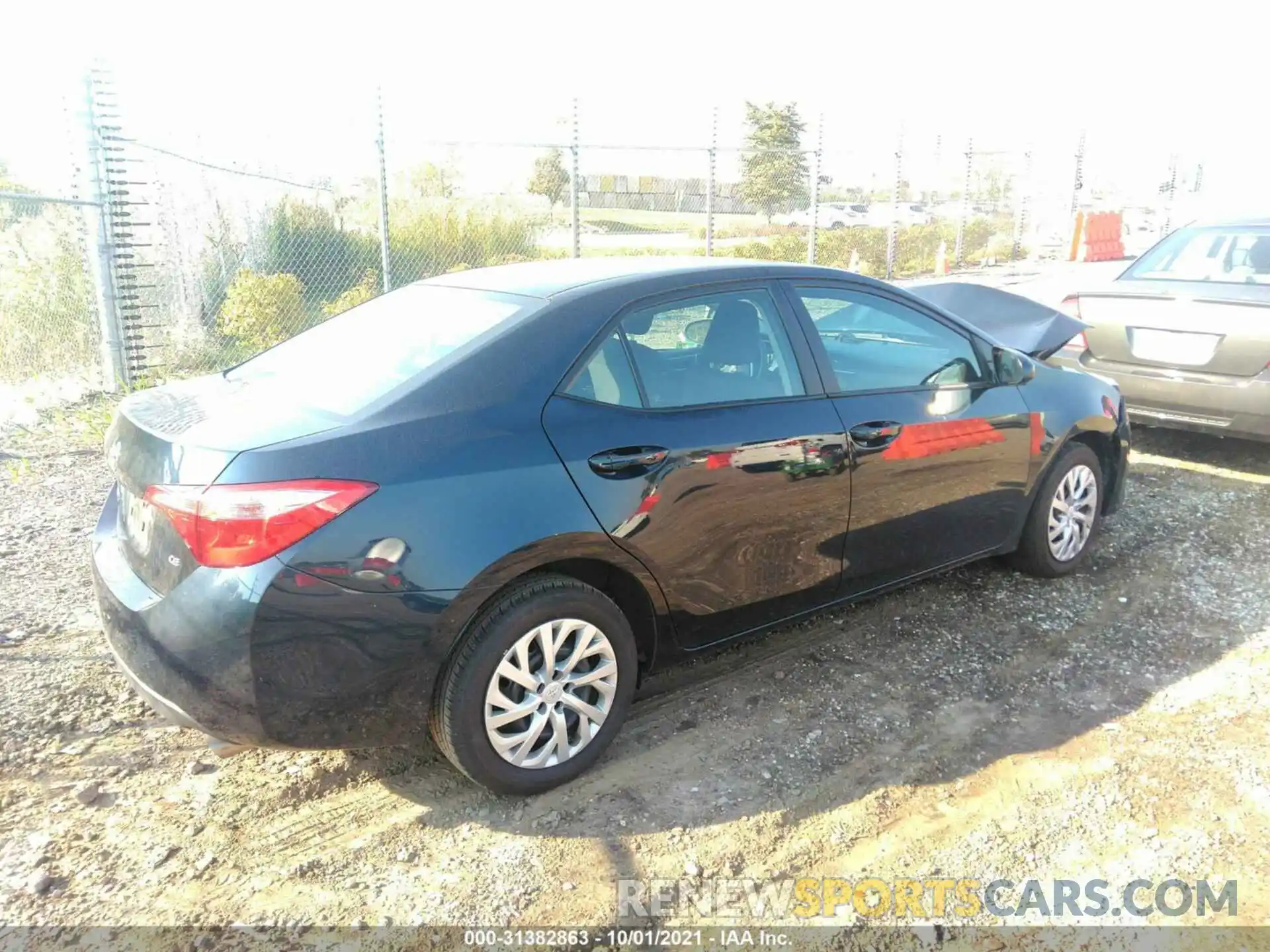 4 Photograph of a damaged car 2T1BURHE8KC227575 TOYOTA COROLLA 2019