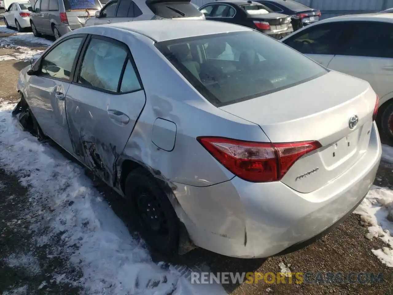 3 Photograph of a damaged car 2T1BURHE8KC227995 TOYOTA COROLLA 2019