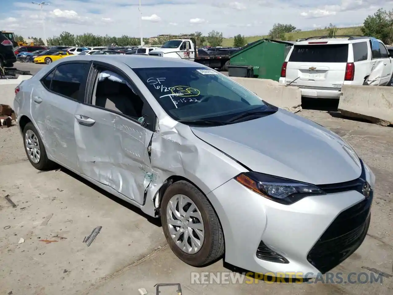 1 Photograph of a damaged car 2T1BURHE8KC228015 TOYOTA COROLLA 2019