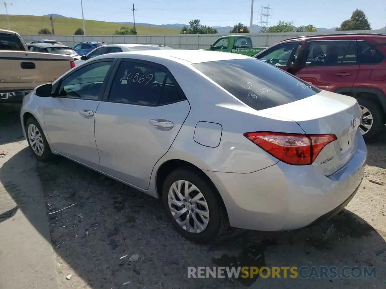 3 Photograph of a damaged car 2T1BURHE8KC228015 TOYOTA COROLLA 2019