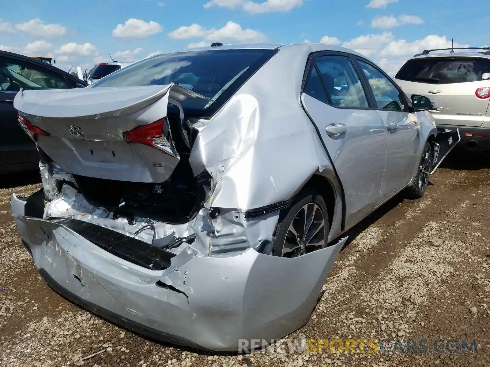 4 Photograph of a damaged car 2T1BURHE8KC228371 TOYOTA COROLLA 2019