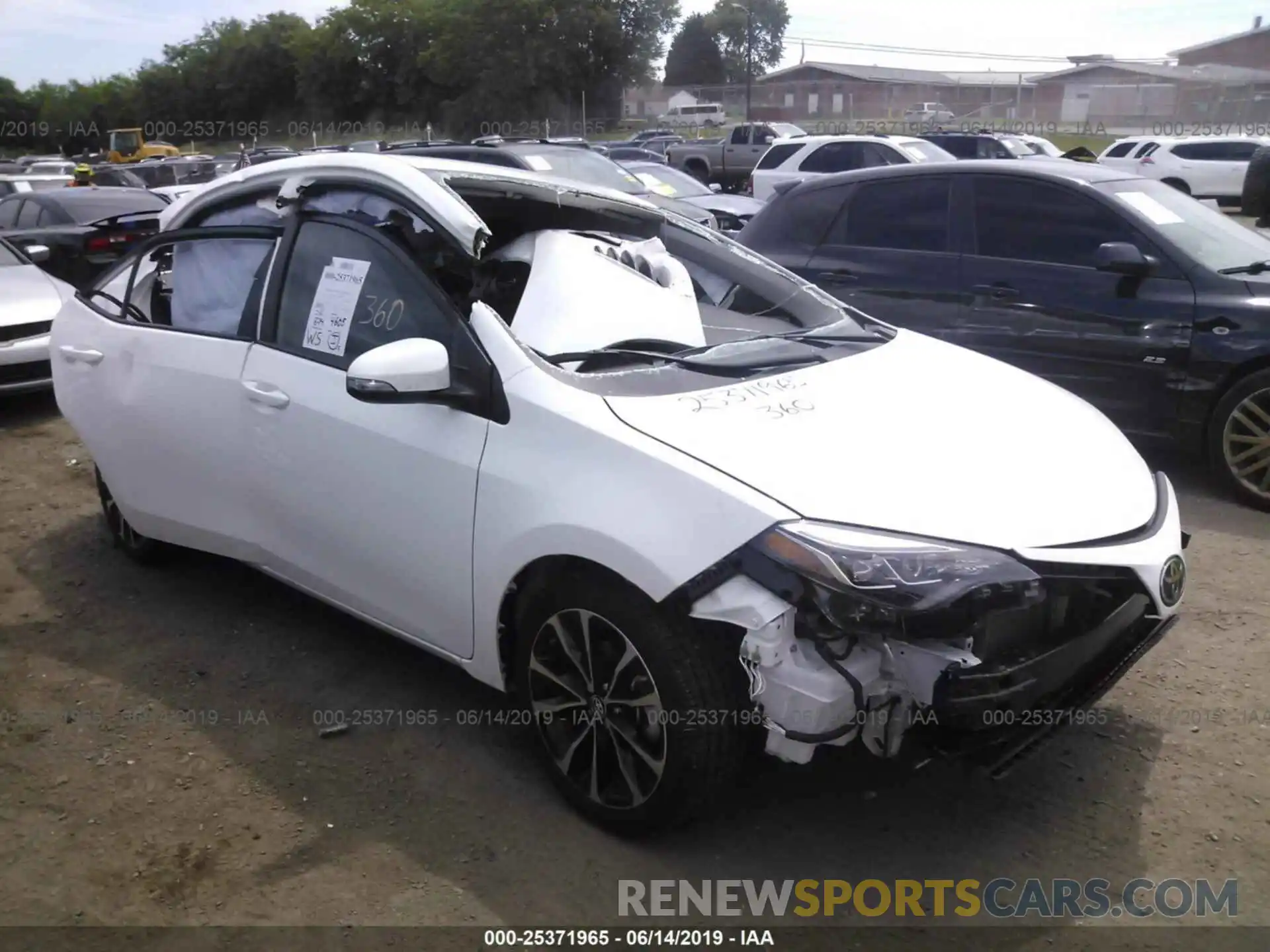 1 Photograph of a damaged car 2T1BURHE8KC228709 TOYOTA COROLLA 2019