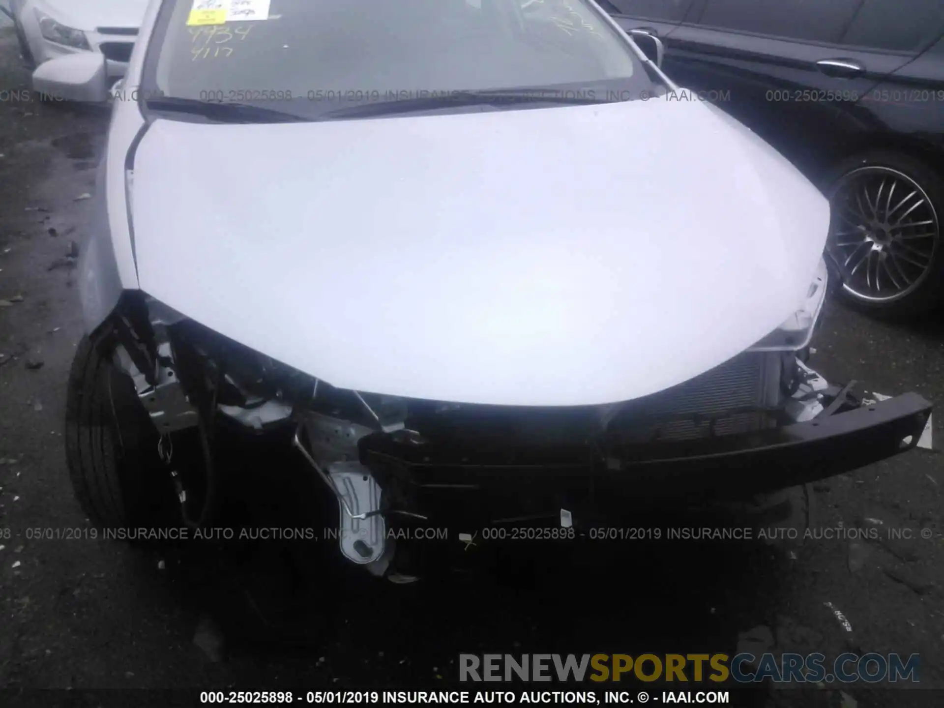 6 Photograph of a damaged car 2T1BURHE8KC228953 TOYOTA COROLLA 2019
