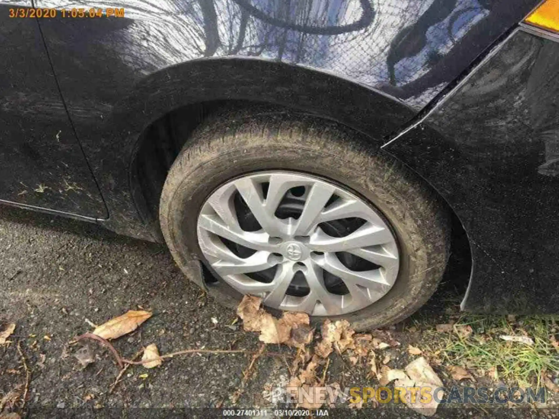 16 Photograph of a damaged car 2T1BURHE8KC229598 TOYOTA COROLLA 2019