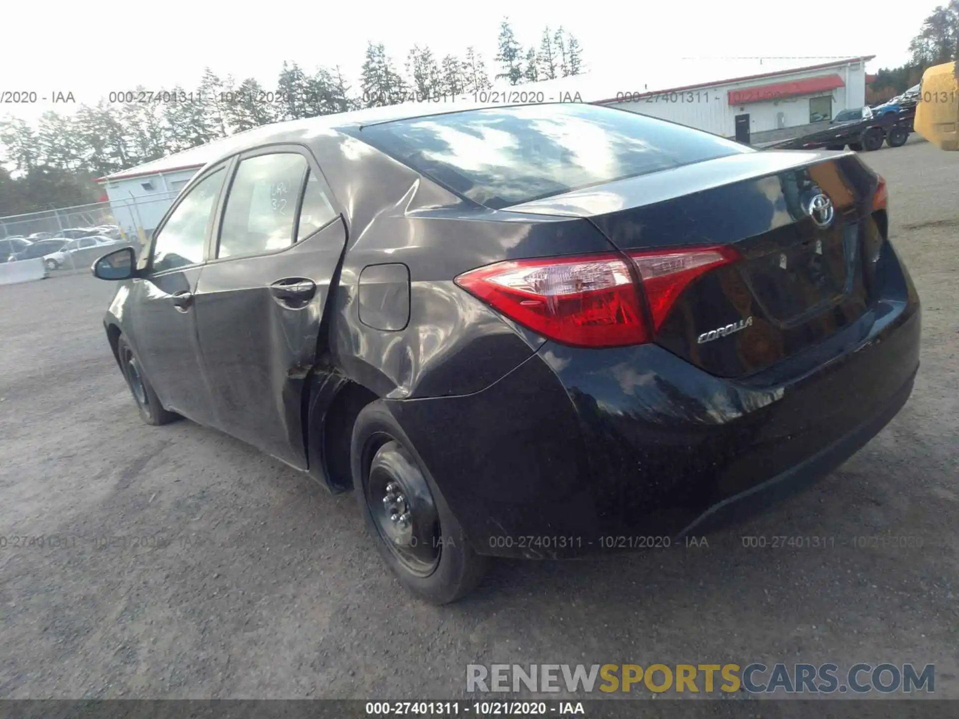 3 Photograph of a damaged car 2T1BURHE8KC229598 TOYOTA COROLLA 2019