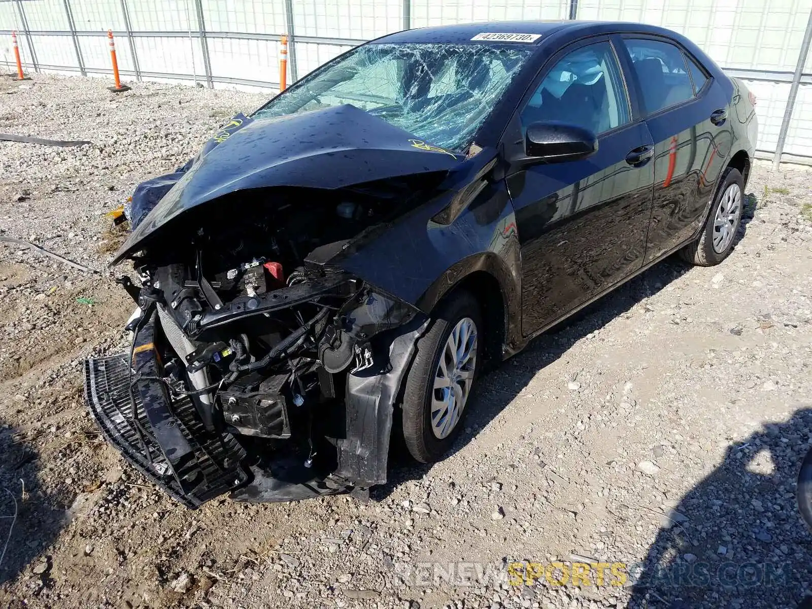 2 Фотография поврежденного автомобиля 2T1BURHE8KC230055 TOYOTA COROLLA 2019