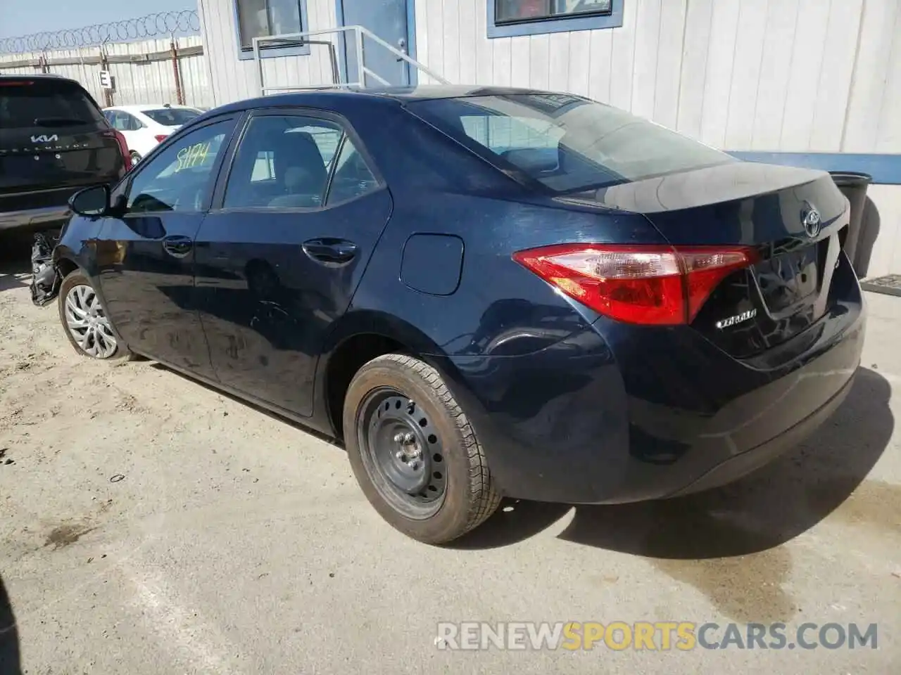 3 Photograph of a damaged car 2T1BURHE8KC230945 TOYOTA COROLLA 2019