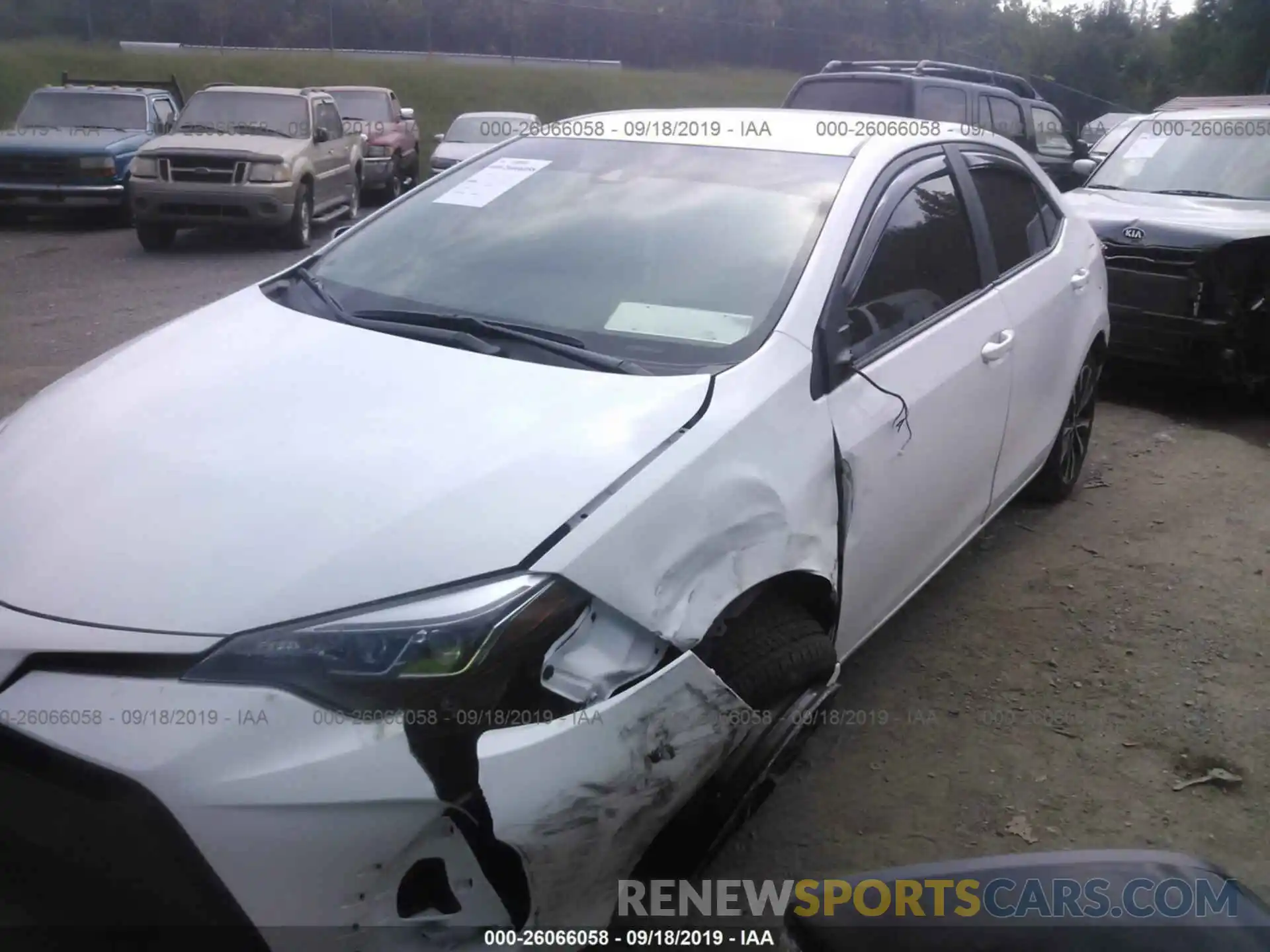 2 Photograph of a damaged car 2T1BURHE8KC231268 TOYOTA COROLLA 2019