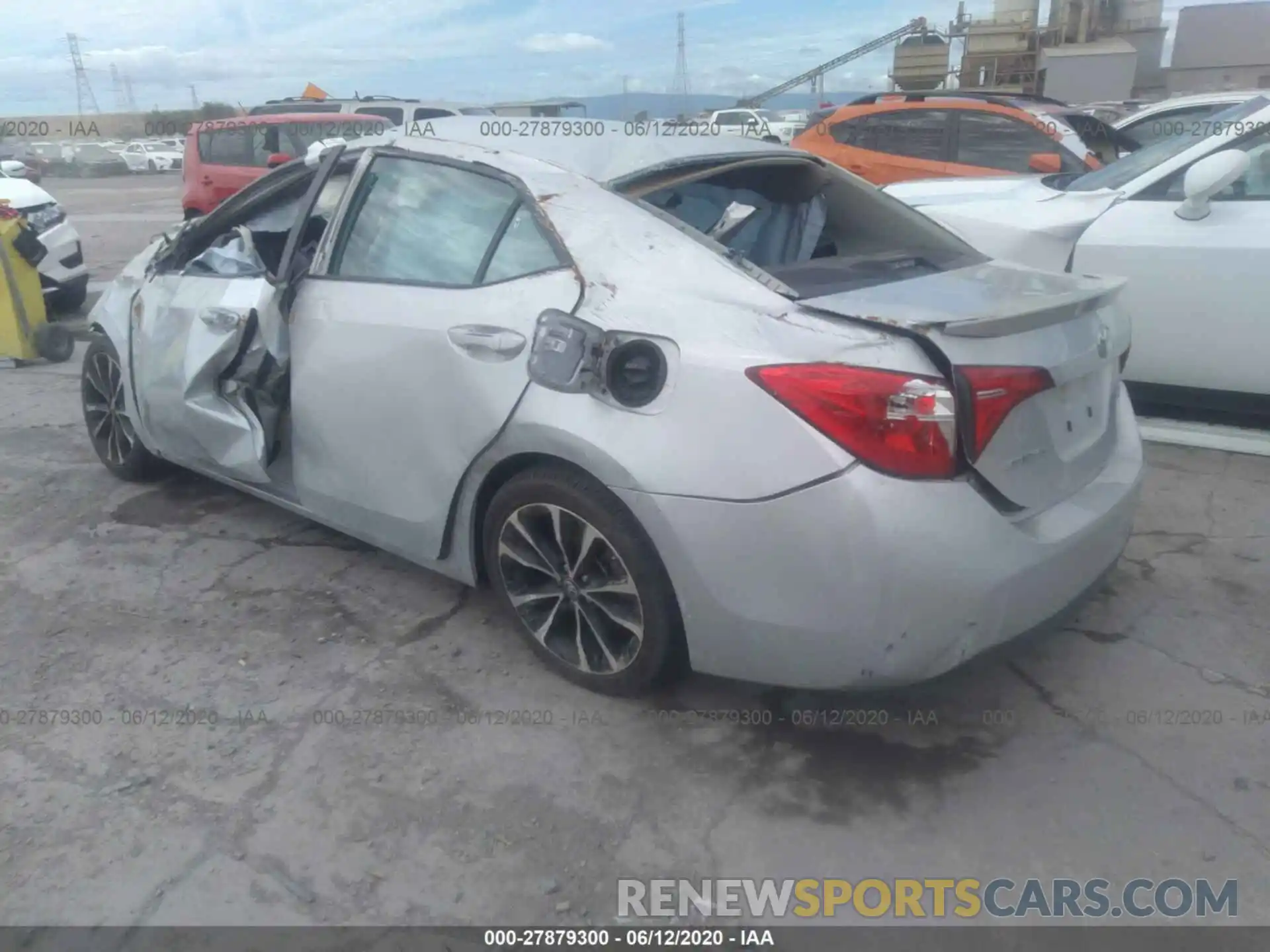 3 Photograph of a damaged car 2T1BURHE8KC232355 TOYOTA COROLLA 2019