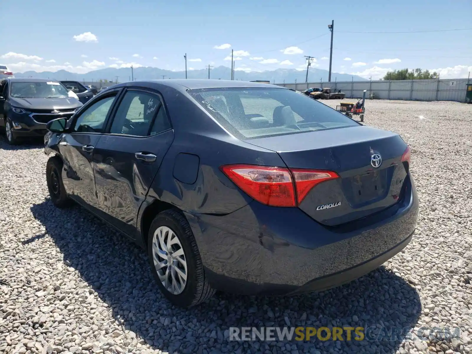 3 Photograph of a damaged car 2T1BURHE8KC232470 TOYOTA COROLLA 2019