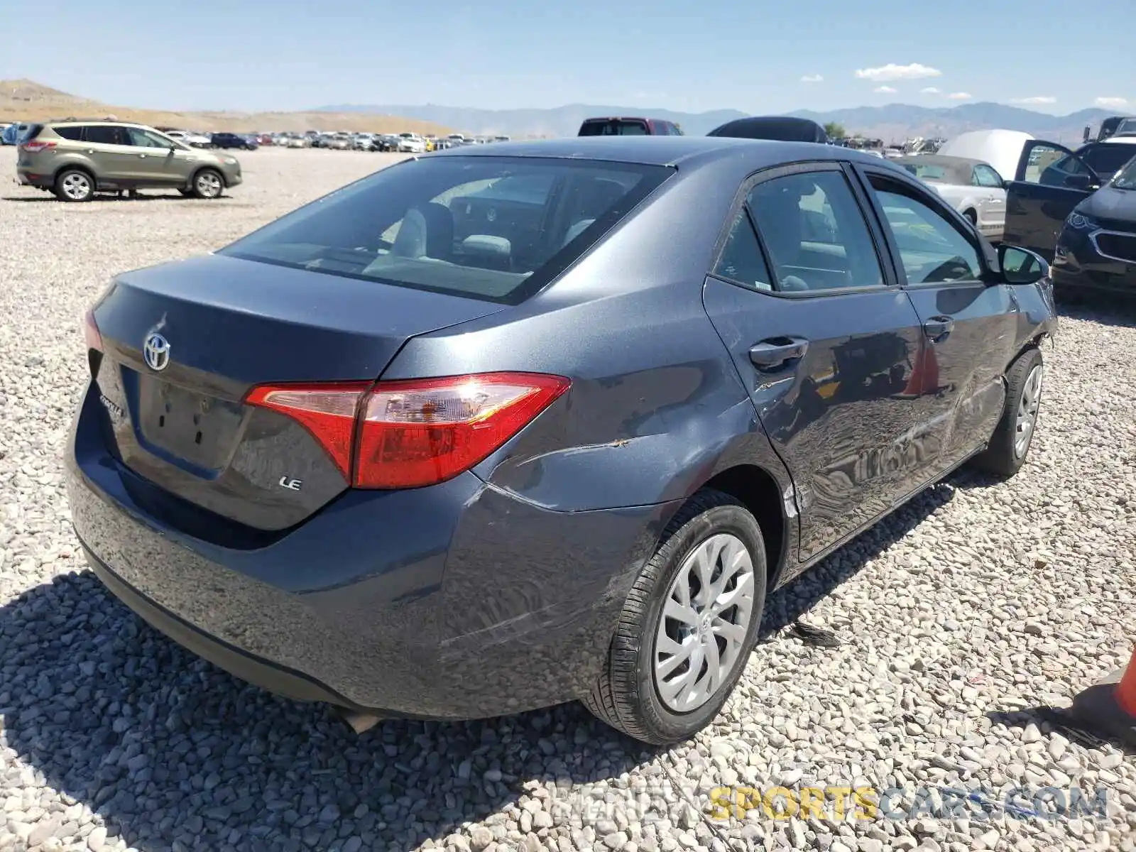 4 Photograph of a damaged car 2T1BURHE8KC232470 TOYOTA COROLLA 2019