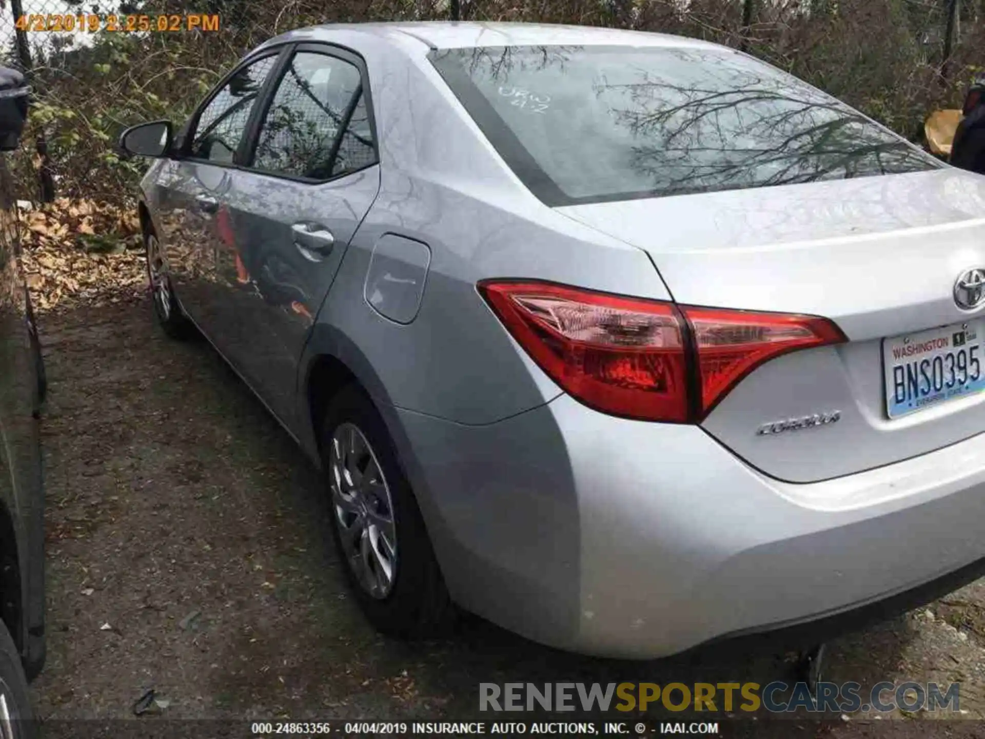 13 Photograph of a damaged car 2T1BURHE8KC232498 TOYOTA COROLLA 2019