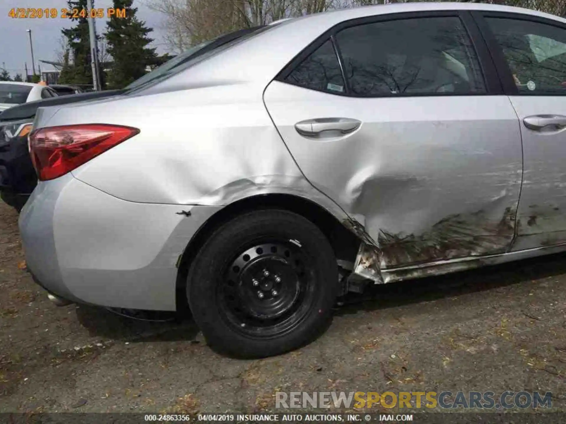 15 Photograph of a damaged car 2T1BURHE8KC232498 TOYOTA COROLLA 2019